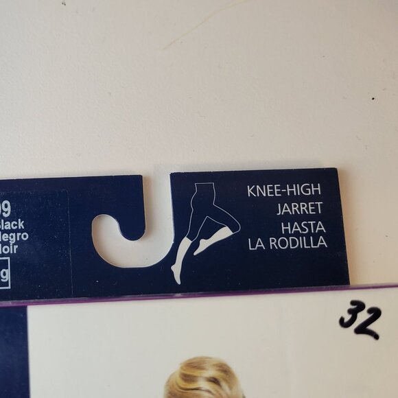 Sigvaris Medical Compression Hosiery / Knee-High / LL / Black / 863CLLW99 - Picture 4 of 5